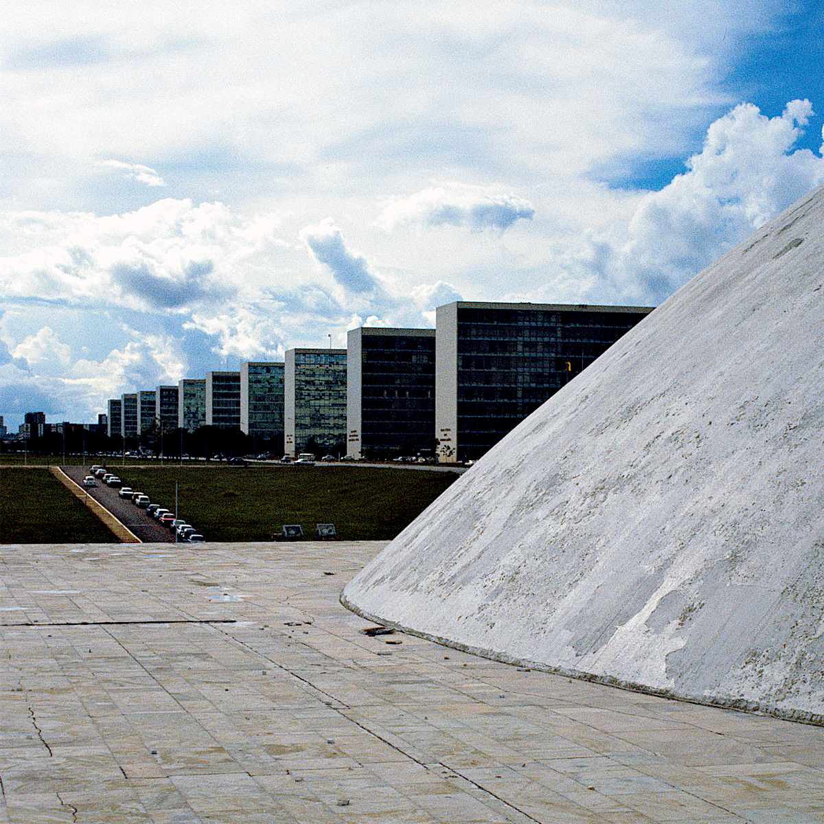 Esplanada dos Minstérios, Brasília Thomas Deckker 1985