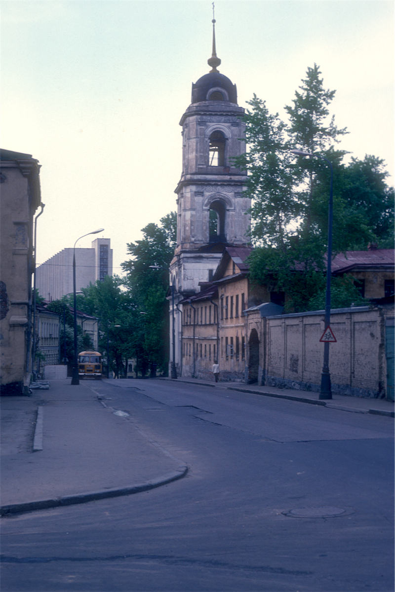 The former Rozhdestvensky Convent, Moscow Institute of Architecture photograph © Thomas Deckker 1989