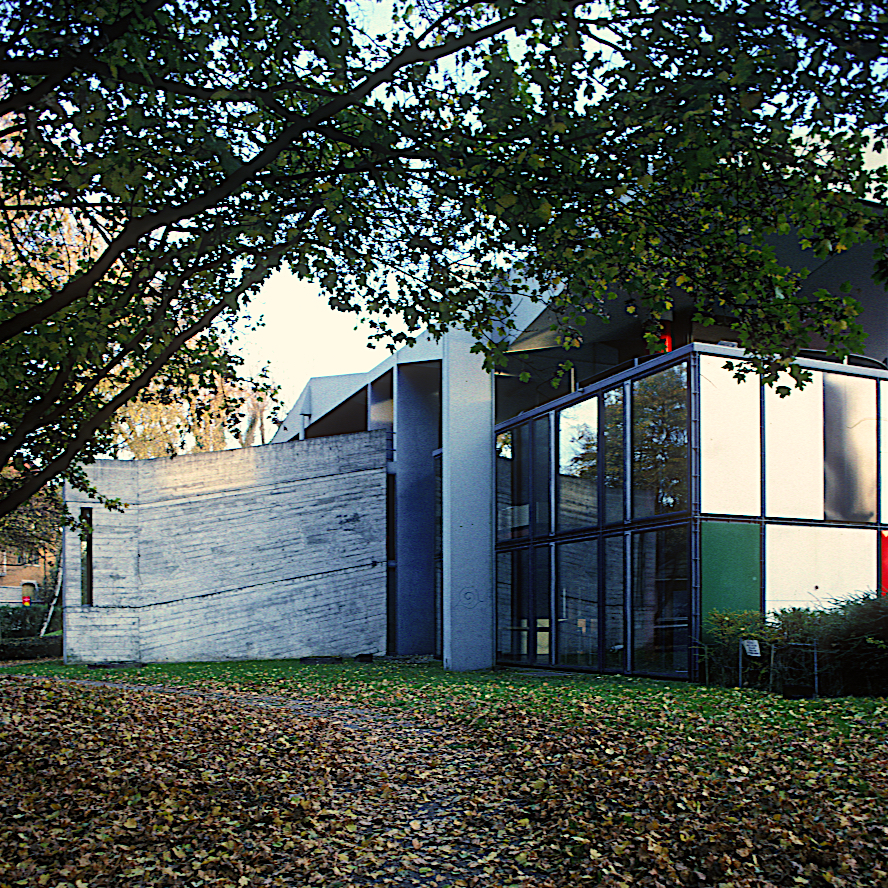 Le Corbusier: Heidi Weber Museum, Zürich photograph © Thomas Deckker 1998