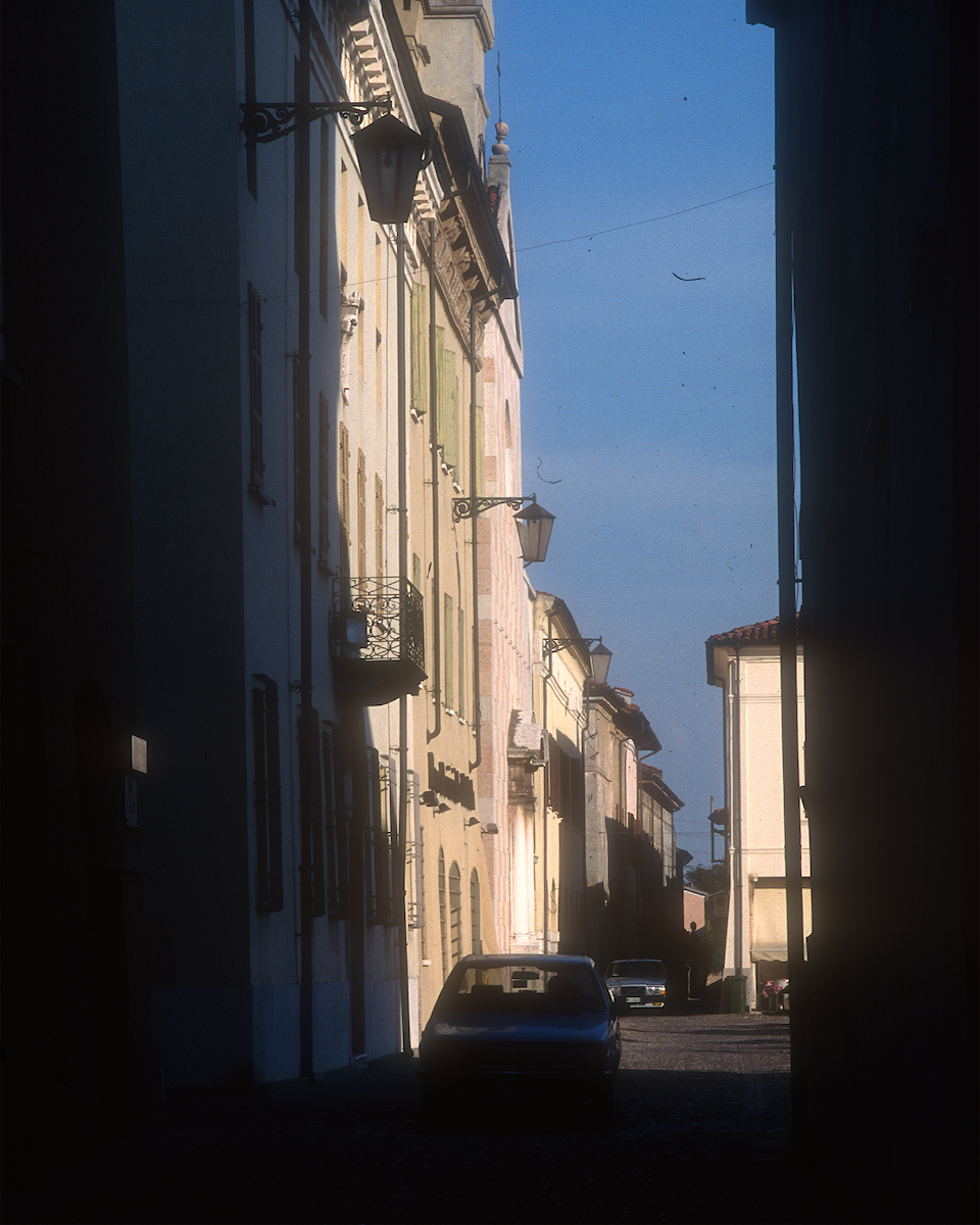 Sabionetta: Entrance Gate photo Thomas Deckker 1995